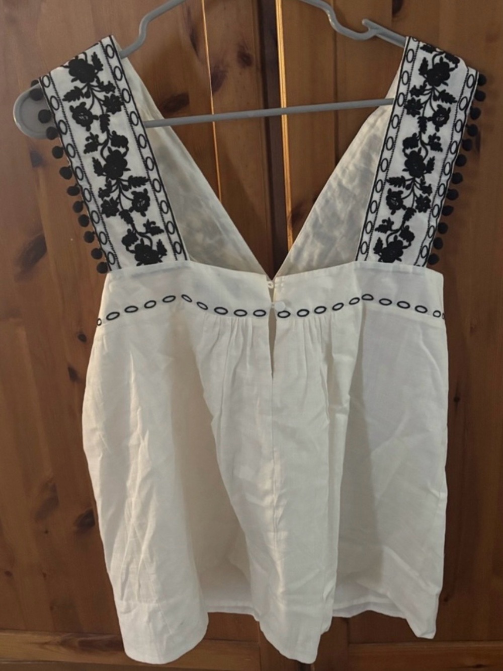 J. Crew Cream White and Black Floral Embroidered Tank. NWT - Picture 2 of 4